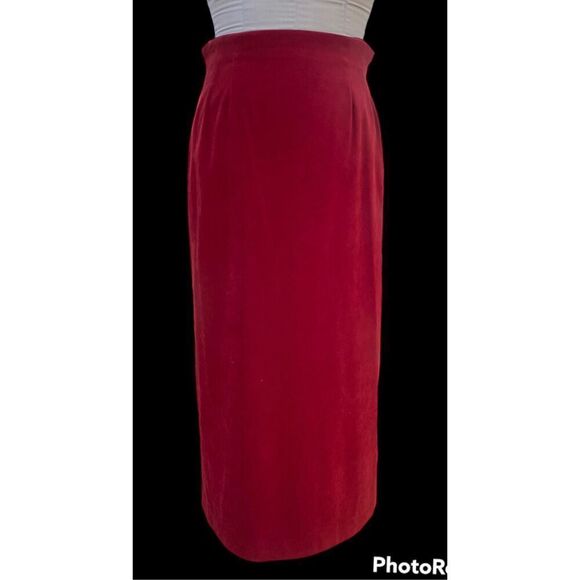 Casual Corner Annex Long Skirt Sz. 10 Red Poly/Spandex Blend. - Picture 2 of 12